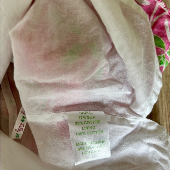 Lilly Pulitzer Vibrant Pink and Green Blouse - Bib with Ruffles - size 8 - Picture 7 of 10